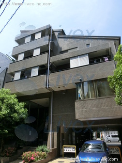 トライアードビル