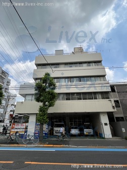 白亜ビル