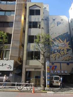 Pasera隣りビル