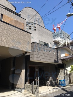 神山町邸宅ビル