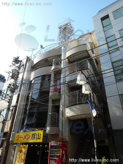クレセンスビル