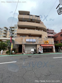 スパツィアーレ三軒茶屋ビル