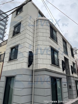 D-HOUSE