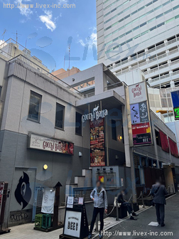プラザ