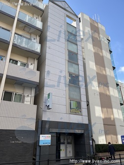 Uビル