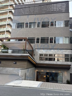 TERRACE SITE GOTANDA