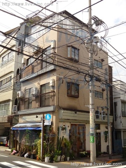 ふかいビル