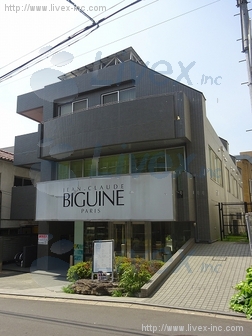 青山アロービル