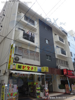 ISビル