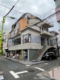 UPビル