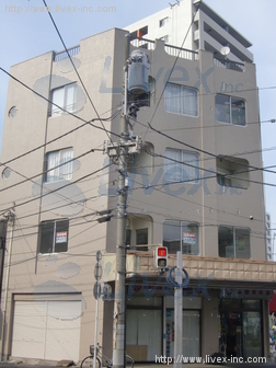アヅマビル