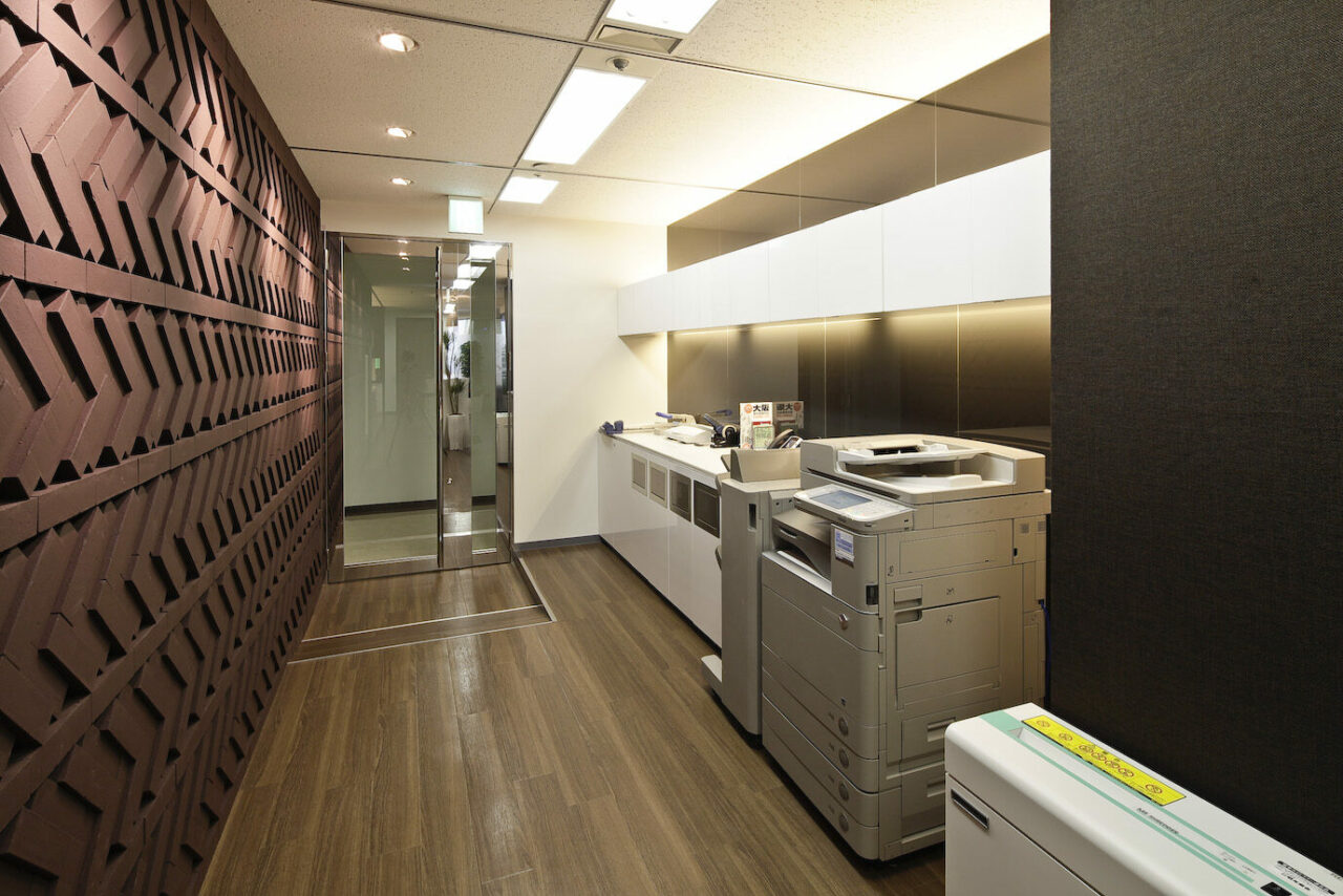 1. business cafe & document center