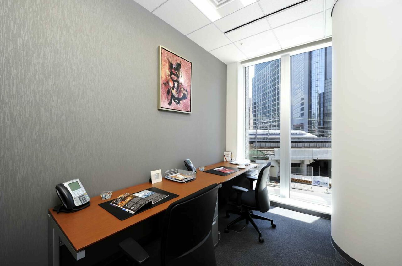 _MRT4584_Japan_Shinbashi_Centre_Office