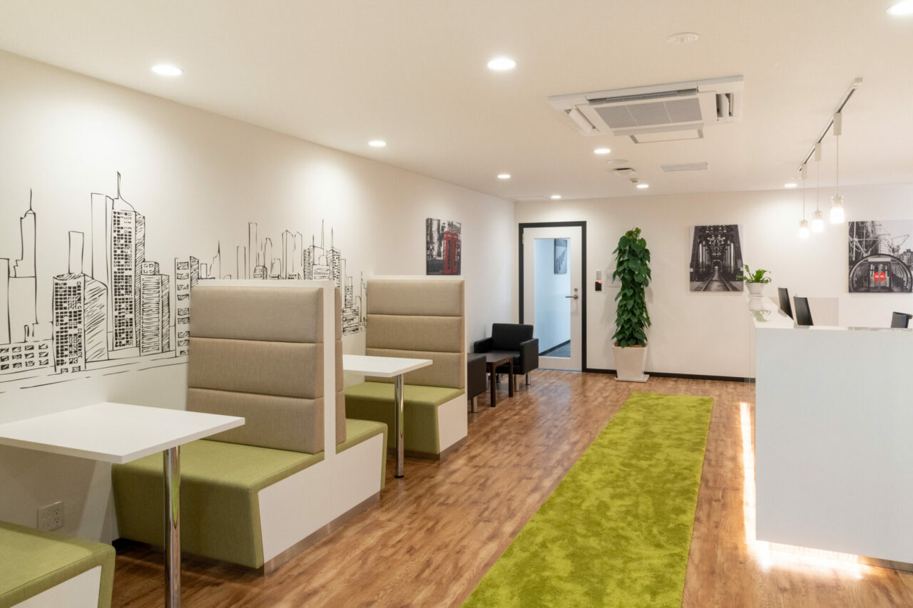 Regus Kitakyusyu Kokura Ekimae_Business Lounge without people