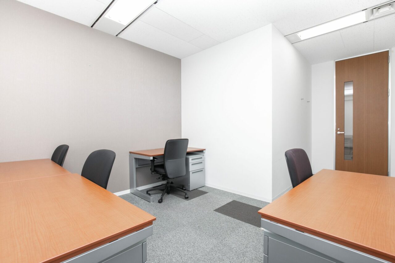 Regus Sky Building 1390 Yokohama Japan Coworking