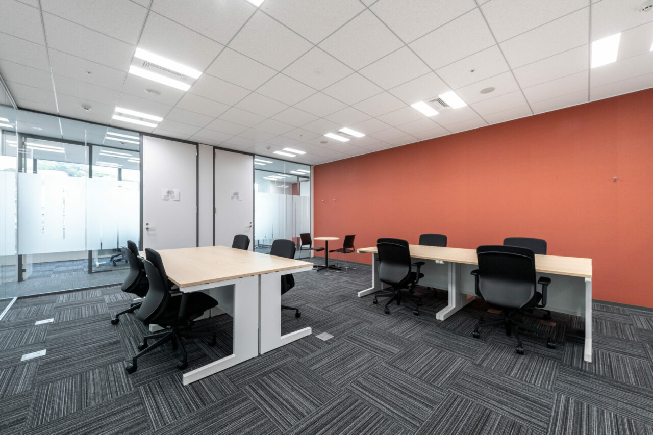 Regus_RegusHiroshimaEkimae_Private Office3