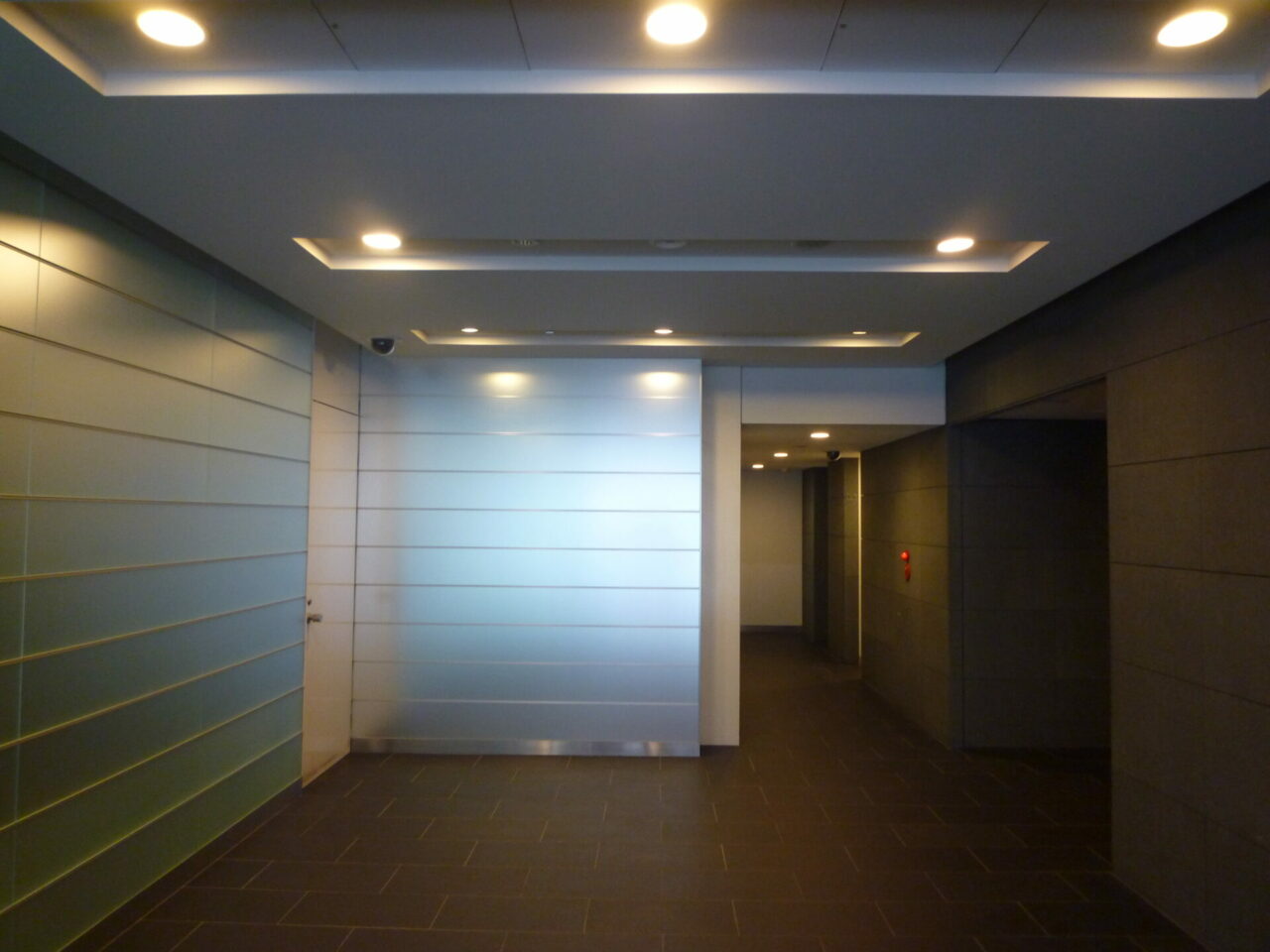 Shinjuku-AVE-Building-entrance1