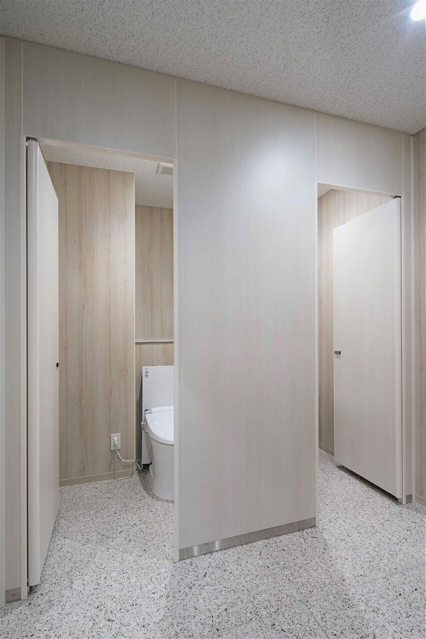 woman_restroom1_nihombashi