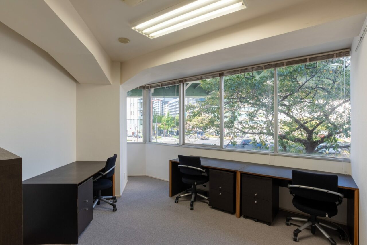 蜷榊商螻句嵜髫・Regus Nagoya Kokusai Center Ekimae_coworkingoffice_withoutpeope