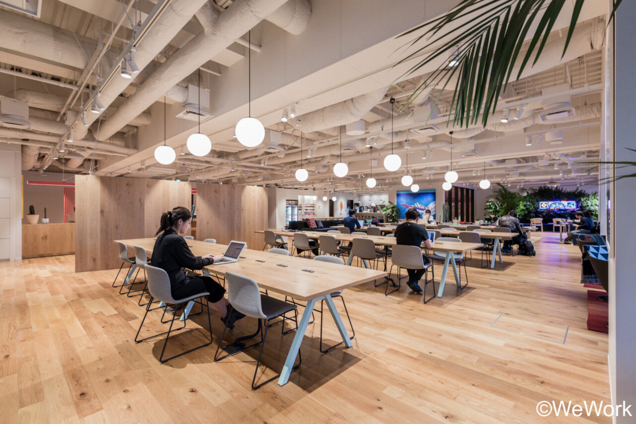20181228 WeWork Ocean Gate - Common Areas - Hot Desk-4