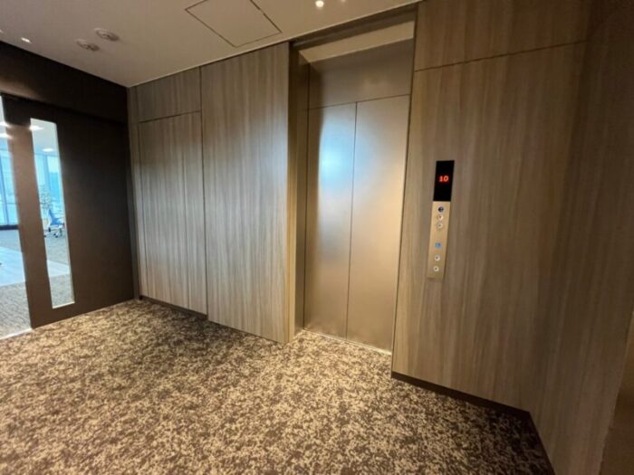ビズコア神田須田町のエレベーターホール