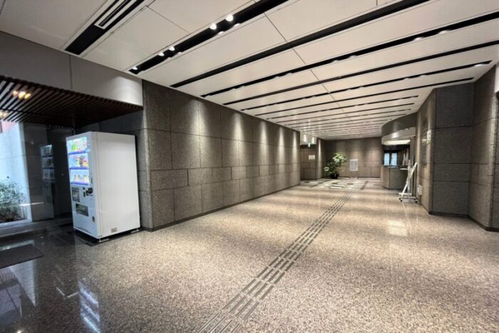 A-PLACE品川東ビルエントランス