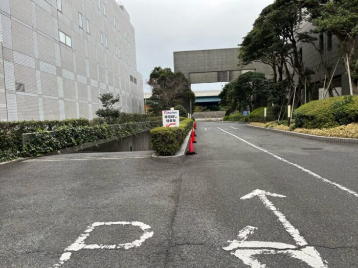 住友ケミカルエンジニアリングセンター駐車場