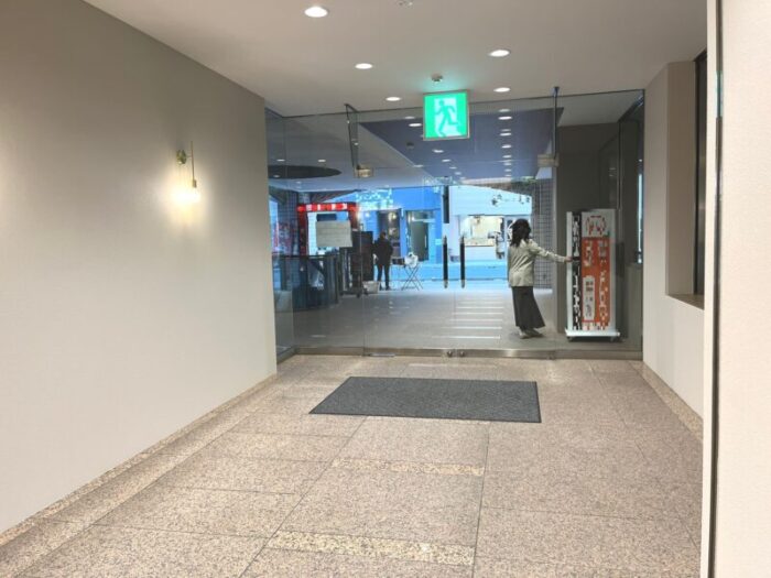 銀座THビルエントランスホール