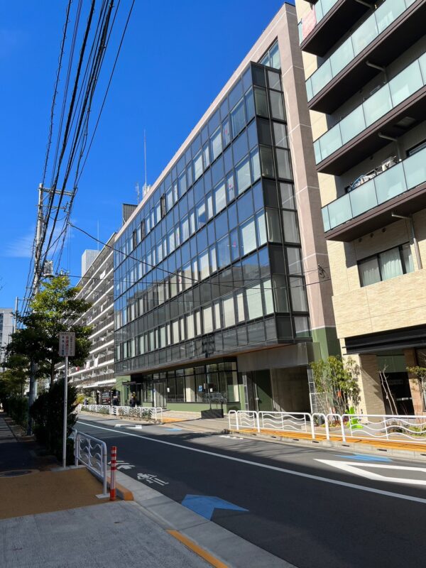三井ウッディビル外観