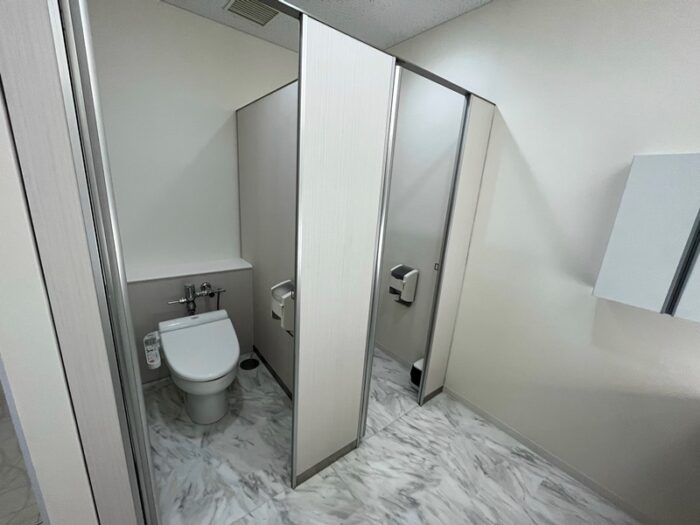 DS海岸ビル　トイレの個室