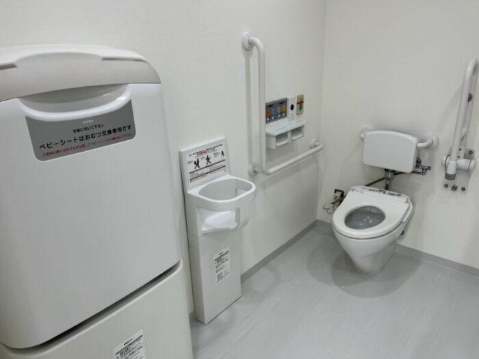 Daiwa西新宿の多目的トイレ