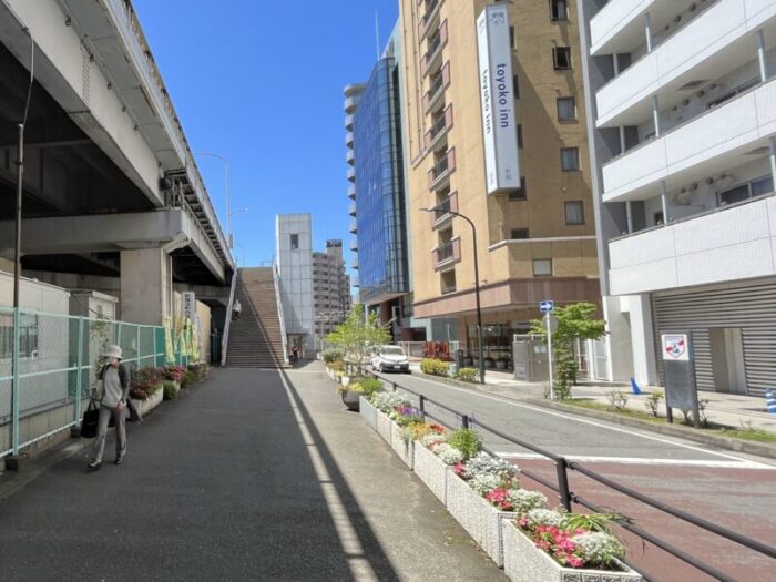 サンハマダビル　アクセス　歩道橋