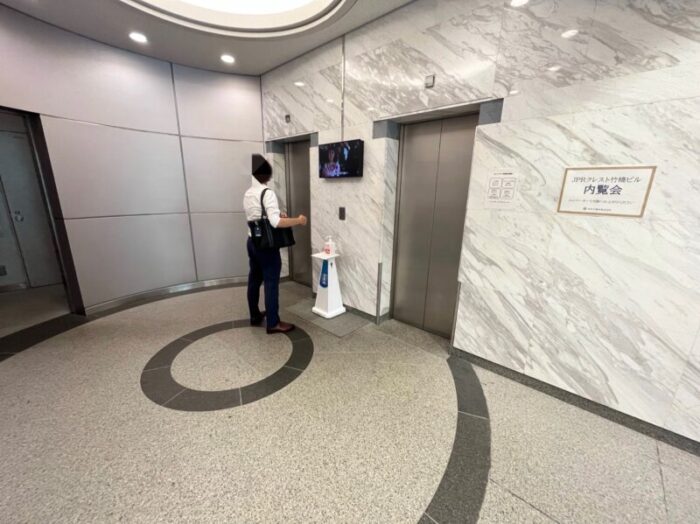 JPRクレスト竹橋のエレベーターホール