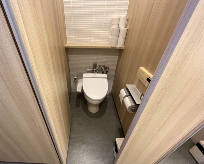 東京日産西五反田ビルの個室トイレ