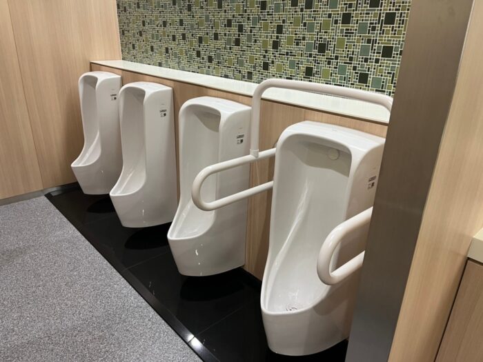 新宿エルタワーの男性用トイレ
