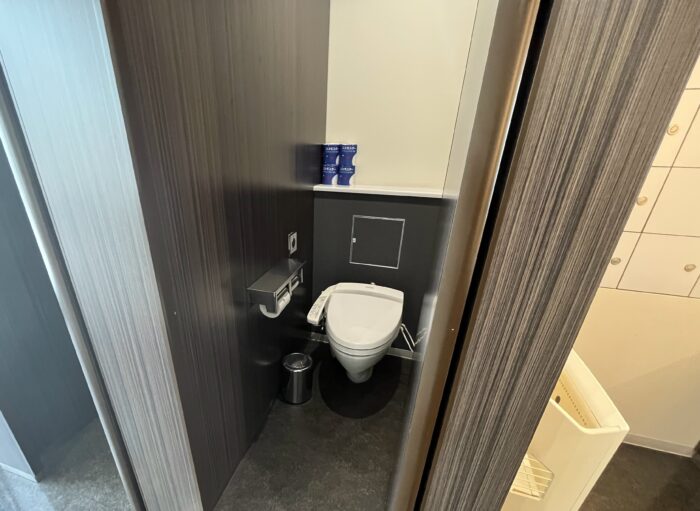 Daiwa晴海　個室トイレ