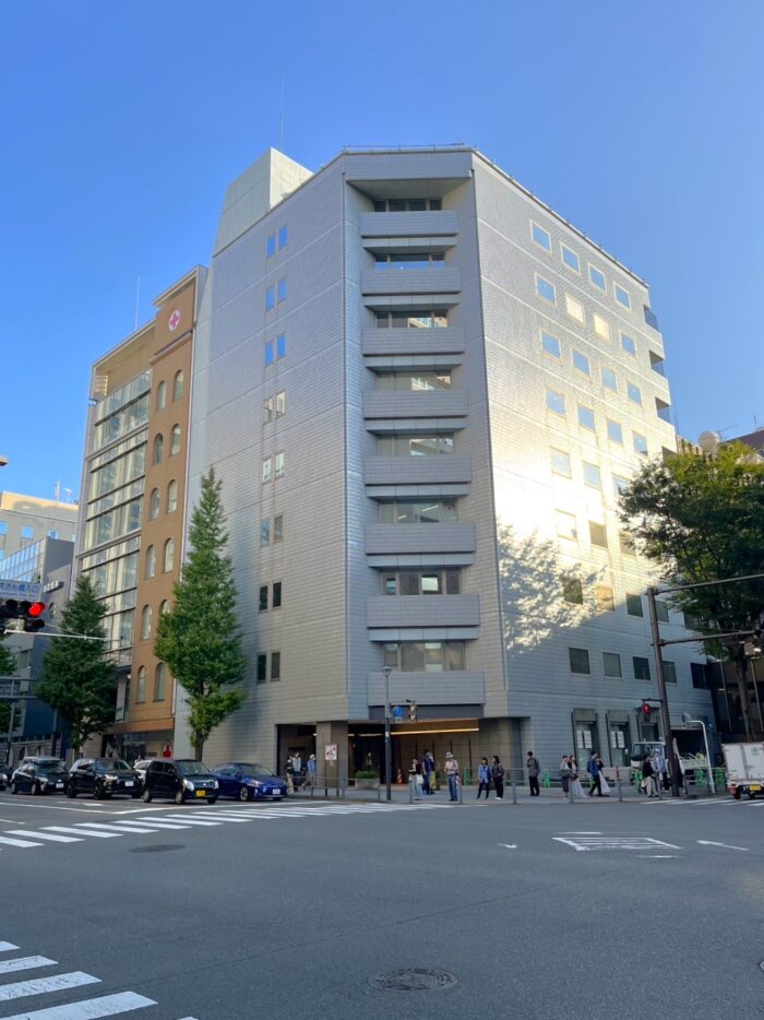 Yokohama Bayside Building　外観　縦