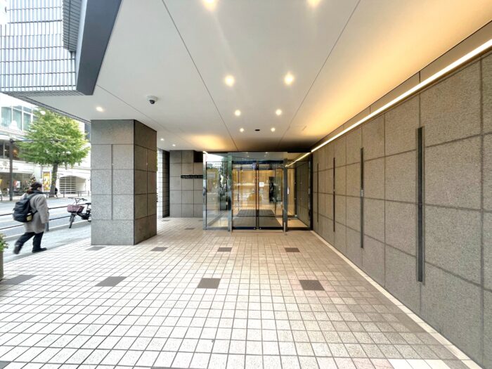 Yokohama Bayside Building　エントランス