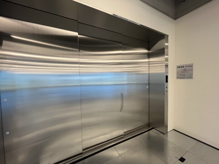 HANEDA INNOVATION CITY　貨物用エレベーター