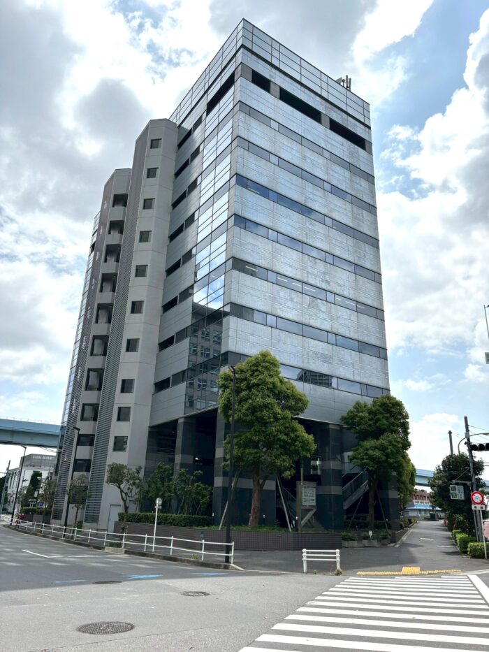スズエベイディアムの外観