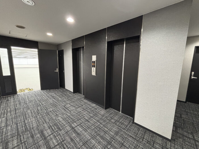 アーバンセンター新横浜のエレベーターホール