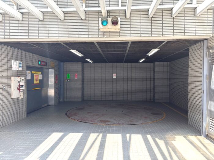 西野金陵ビル　駐車場