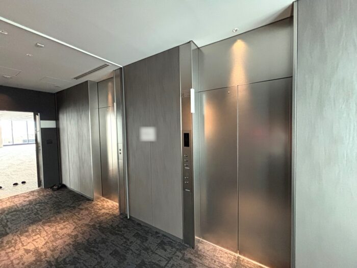 BIZCORE西新橋　エレベーターホール